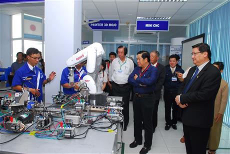 ﻿﻿ SHTP đưa vào sử dụng xưởng thực hành robot tự động hóa